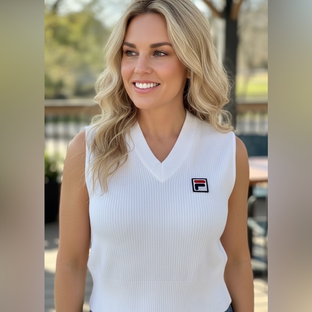 💋NWT💋FILA x Hailey Bieber White sweater‎ vest 115